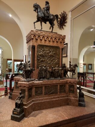 beautiful works of art Abdeen Palace Museum